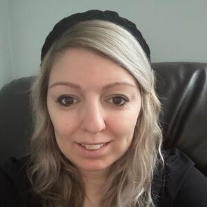 Meet your Posher, Desiree